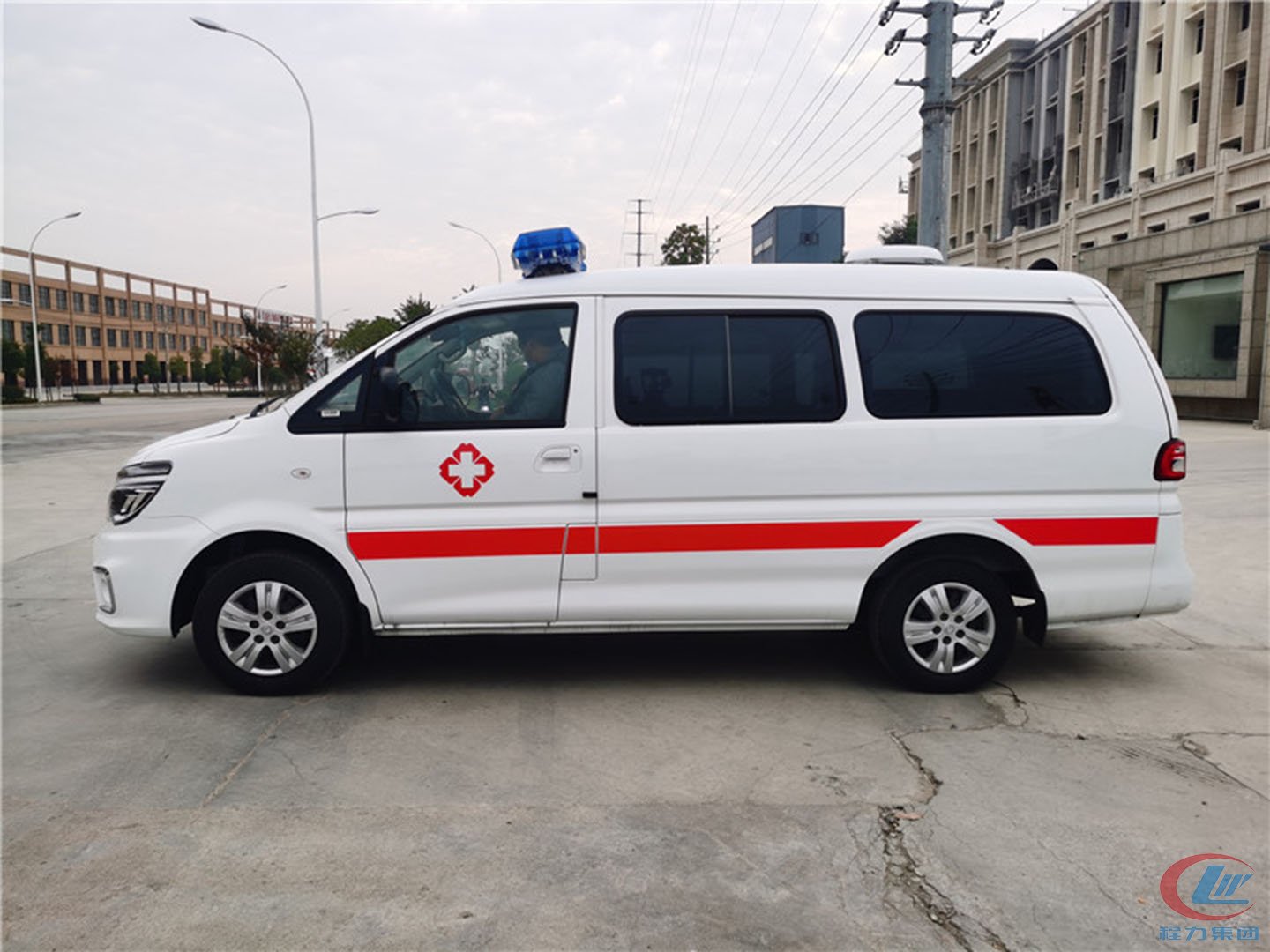 國六東風(fēng)風(fēng)行救護車