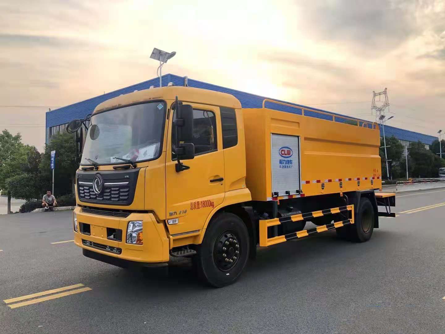 國(guó)六東風(fēng)天錦下水道疏通清洗車(chē)