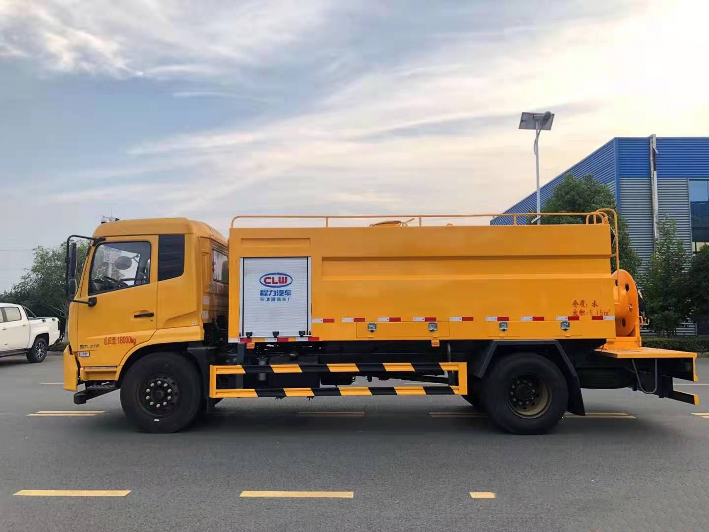 國(guó)六東風(fēng)天錦疏通清洗車(chē)