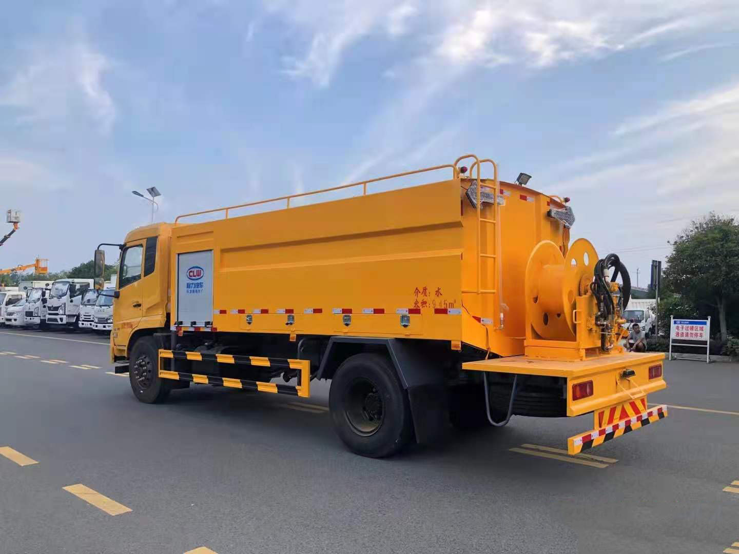 國(guó)六東風(fēng)天錦疏通清洗車(chē)
