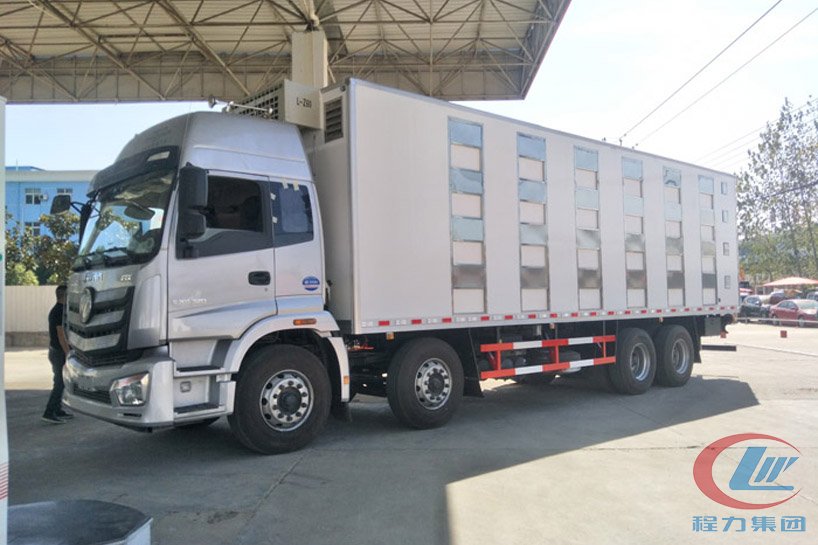 歐曼9米6運(yùn)豬車(chē),畜禽運(yùn)輸車(chē)側(cè)面圖