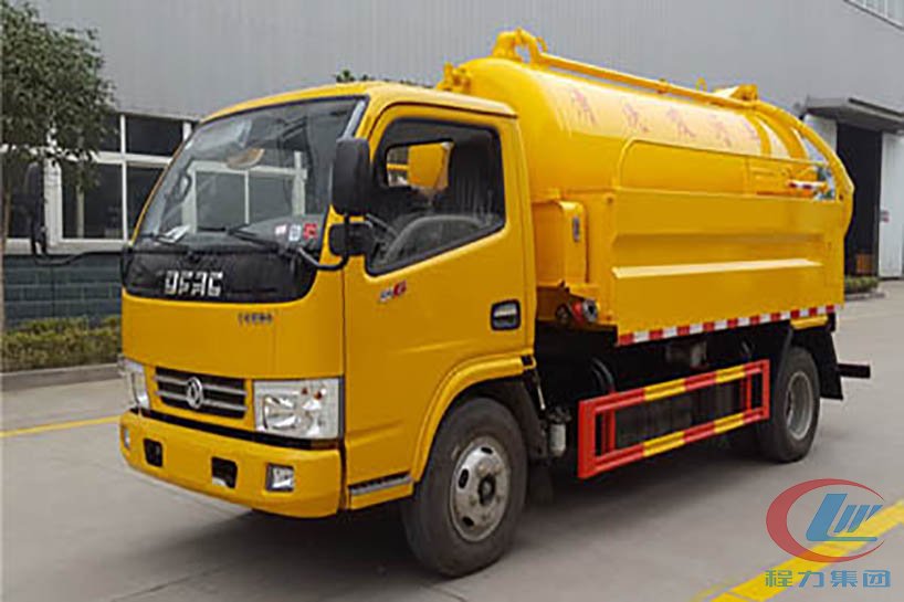 東風(fēng)多利卡D6清洗吸污車(chē)側(cè)面圖