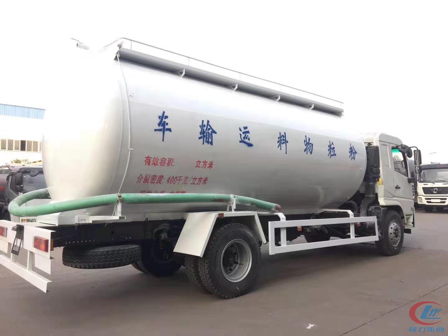 陜汽軒德X6粉粒物料車(chē)