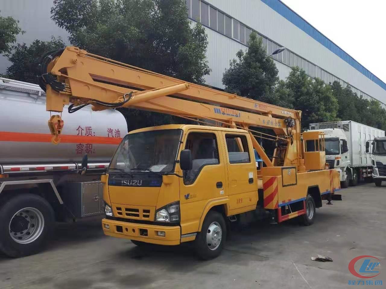 慶鈴14-16-18米高空作業(yè)車(chē)側(cè)面圖