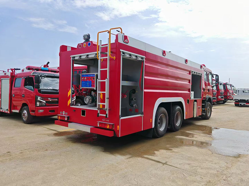 國(guó)六18噸水罐消防車